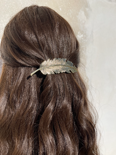 Gold feather hair clip barrette hair pin - The Diamond Mansion - Luxury  Wigs Mallorca (Majorca), Worldwide Free Shipping